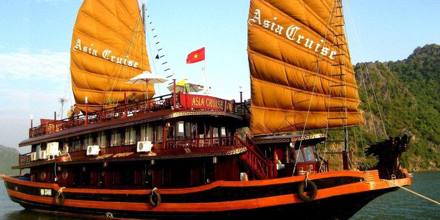 Tipiche imbarcazioni vietnamite